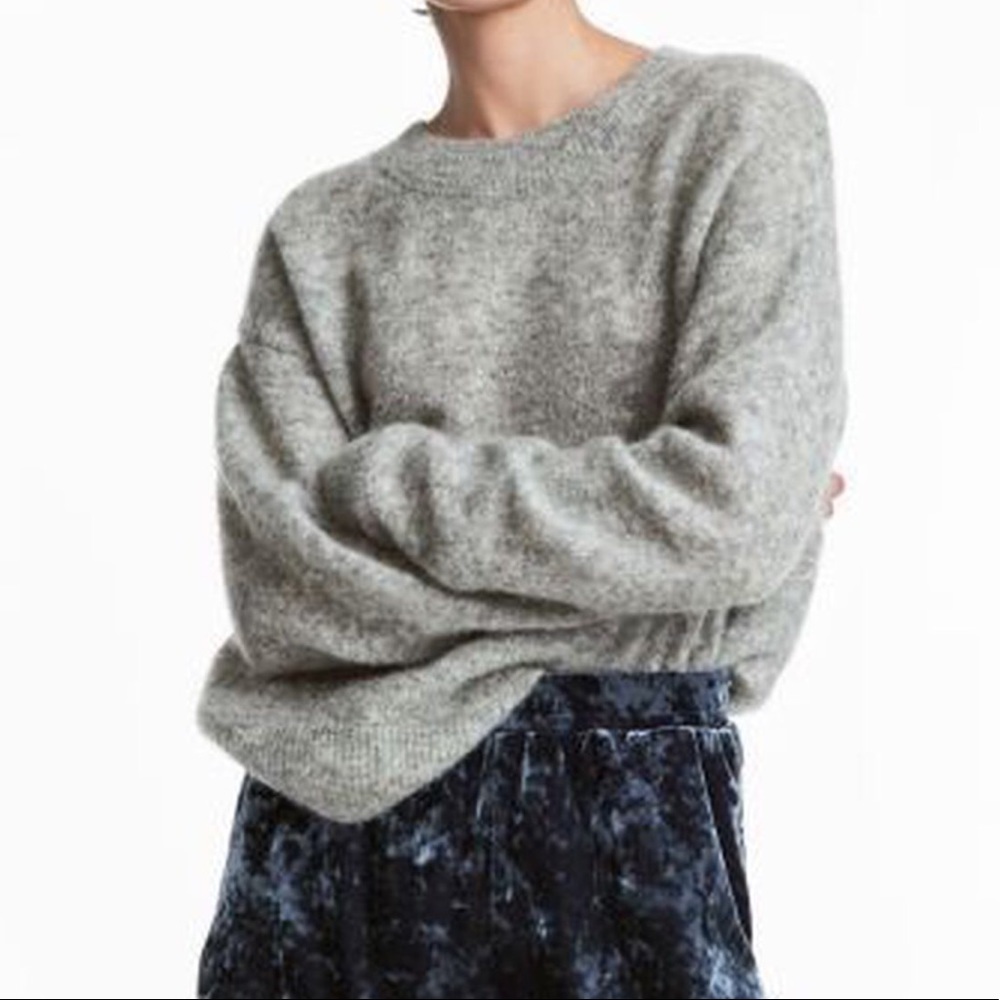 sweaters - Picture 2 of 2